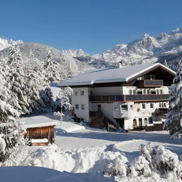 B&B Landhaus Vierthaler, hotelli kohteessa Filzmoos