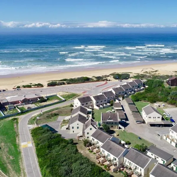 39 Settler Sands Beachfront Accommodation Sea and River View, hotel in Port Alfred