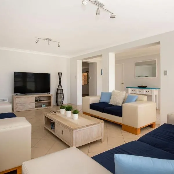 Coastaway I Pet Friendly I 3 Min Walk to Beach, hotel en Shoalhaven Heads