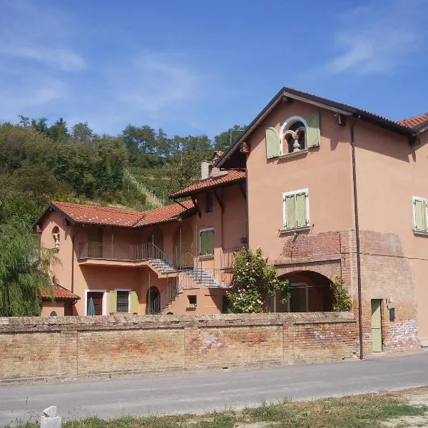 Guest House I Vicini di Cesare、Castelnuovoのホテル