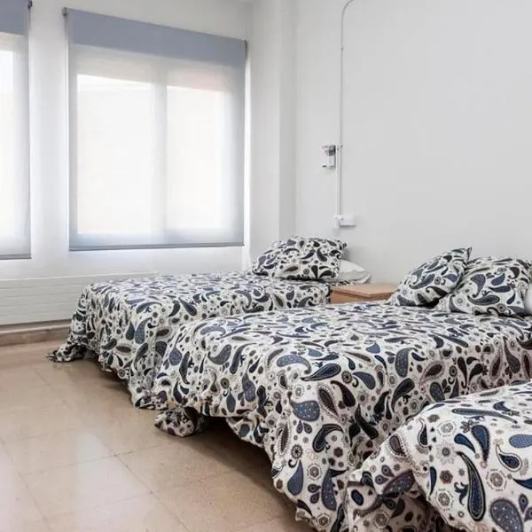 Residencia Albergue Jaca, hotel v destinaci Fraginal