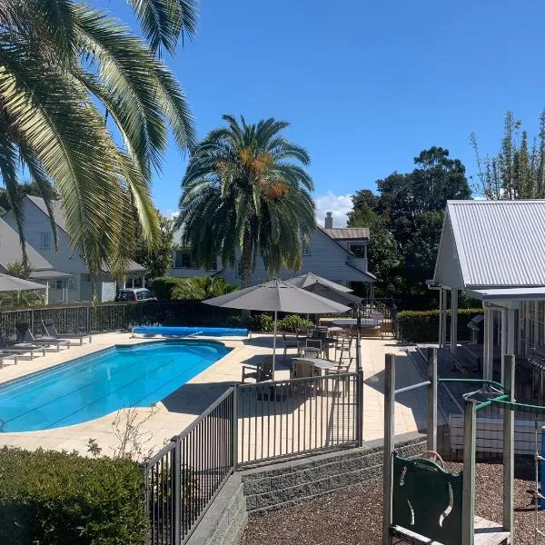 Settler's Cottage 2 or 3 Bedroom - Russell Cottages Collection, hotel in Russell