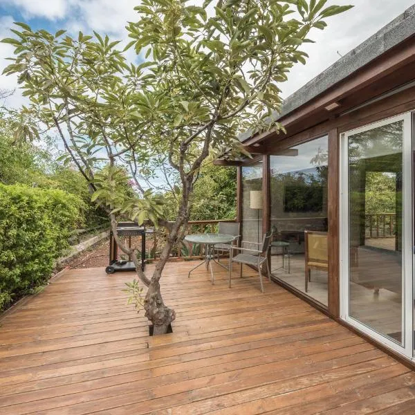 라 오로타바에 위치한 호텔 Cottage Strelitzia among Avocados