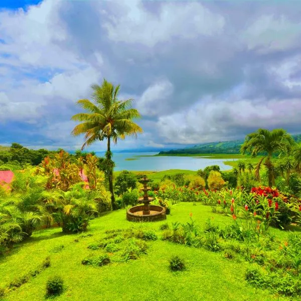 Hotel La Mansion Inn Arenal, hotel in Nuevo Arenal