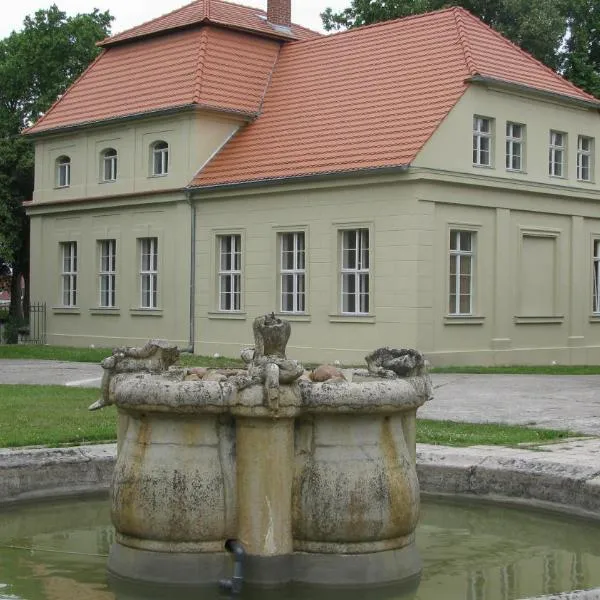 Gästehaus Schloss Plaue, готель у місті Бранденбург-на-Гафелі