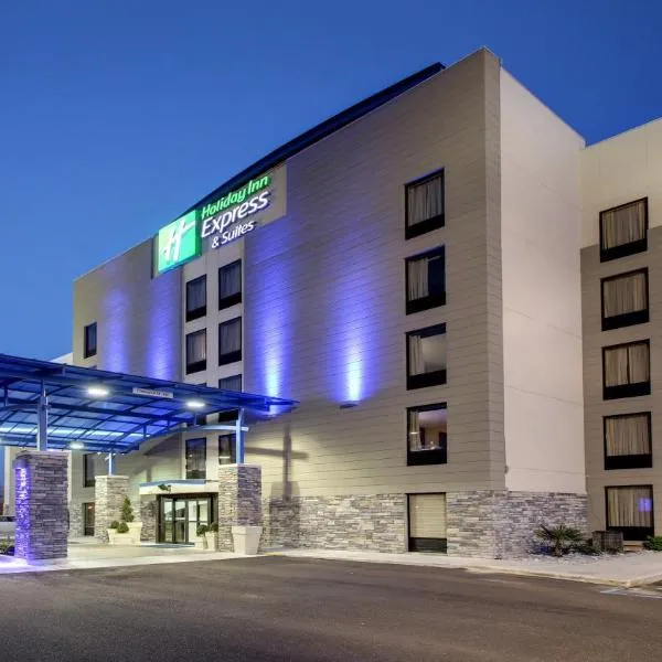 Holiday Inn Express & Suites Jackson Downtown - Coliseum by IHG, hotel in Jackson
