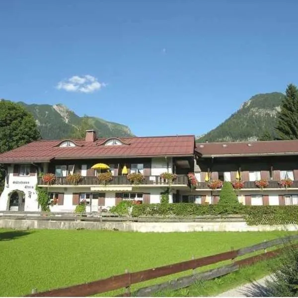 Gästehaus Elvia, hotel v destinaci Oberstdorf