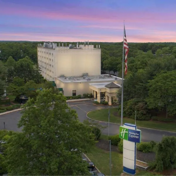 Holiday Inn Express Stony Brook-Long Island by IHG, hotel v destinaci Centereach