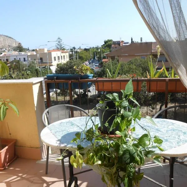 Camera a Palermo, hotel in Mondello