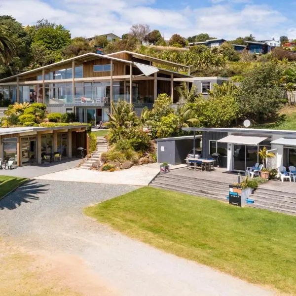 Golden Sand Beachfront, Cable Bay Stays, Cable Bay, Northland, hotel v destinaci Coopers Beach