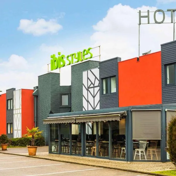 ibis Styles Rouen Val De Reuil, hôtel à Val de Reuil