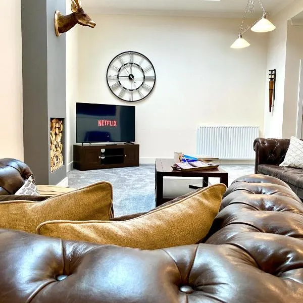 Serviced Accommodation Moray Lesmurdie House, Elgin - Free Parking, Free WiFi, hotel in Elgin