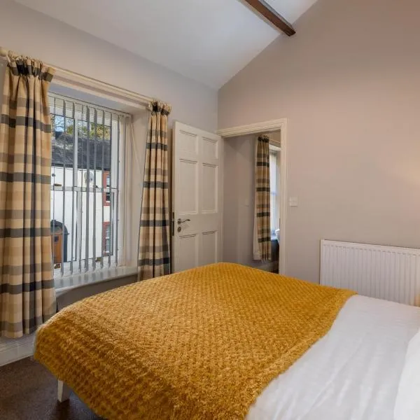 Brampton Holiday Homes - The Mews Apartment, Brampton Town Centre, Hadrians Wall, hotel i Brampton