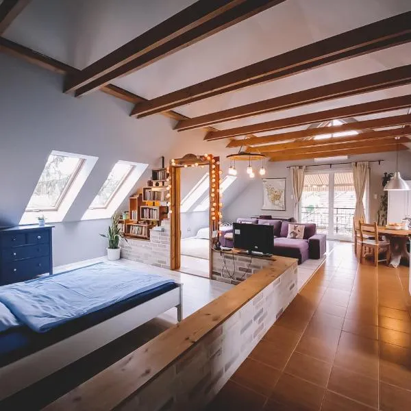 Pannónia Apartment, hotel v destinaci Göd