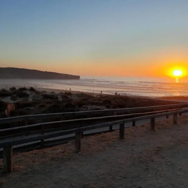Sunset Room - Costa Vicentina, hotel i Odeceixe