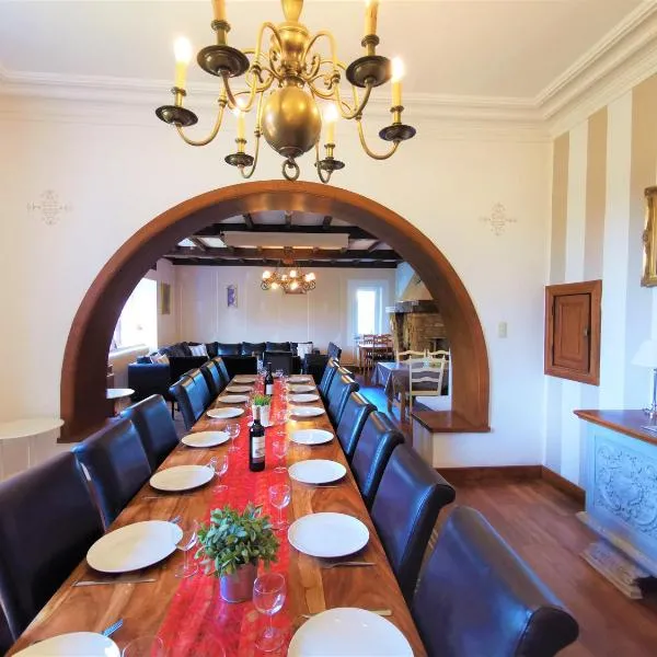 Le Manoir de la Rulette 20P well-ness BBQ Jardin terrasse ping pong salle de jeux, hotel Tintignyben