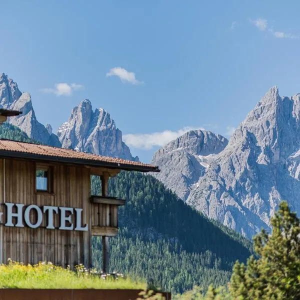 Berghotel - Sexten, hotell i Sesto