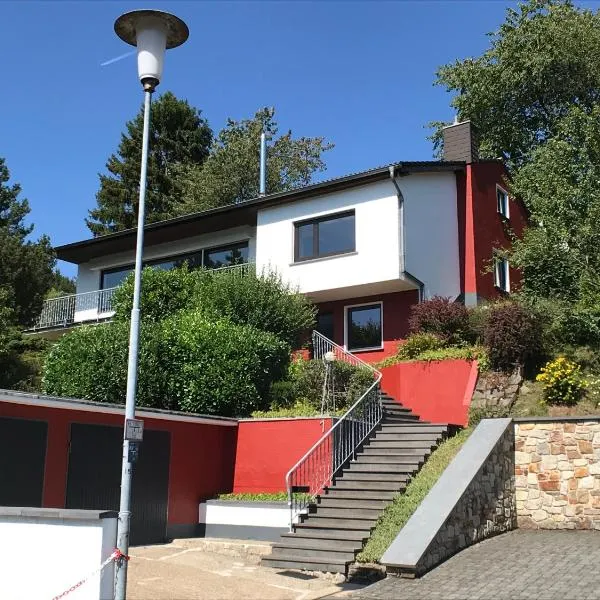 Villa Im Bongert - Tor zum Nationalpark Eifel, hotelli kohteessa Hellenthal