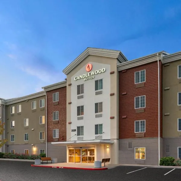 Candlewood Suites Sumner Puyallup Area, an IHG Hotel, hotel in Edgewood