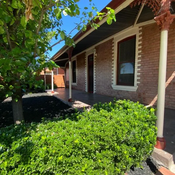 Somerby House - Spacious, Pet Friendly Summer Stay, hotel v destinaci Albury