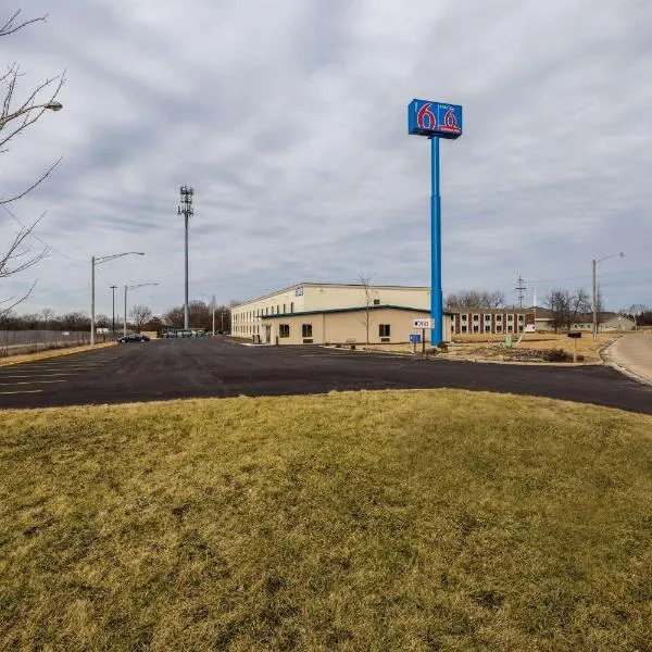 Motel 6 Peoria, hotel em East Peoria