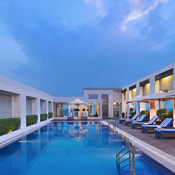 Radisson Hotel Agra, hotel in Agra