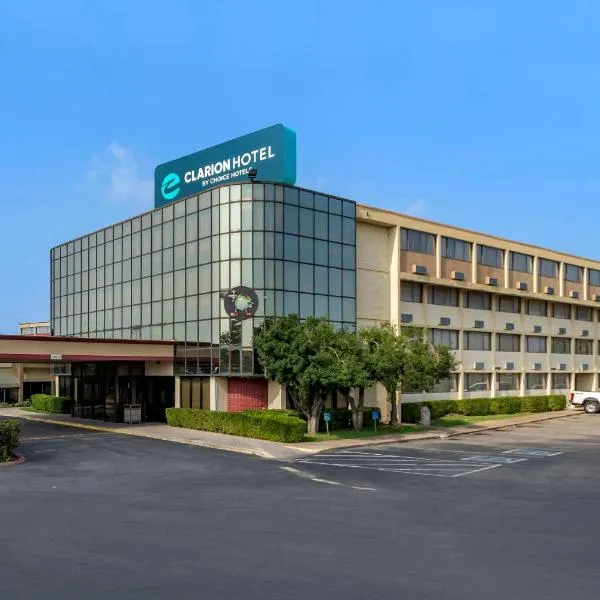 Clarion Hotel Broken Arrow - Tulsa, hotel em Broken Arrow