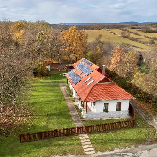 Edelin Country House, хотел в Viszló