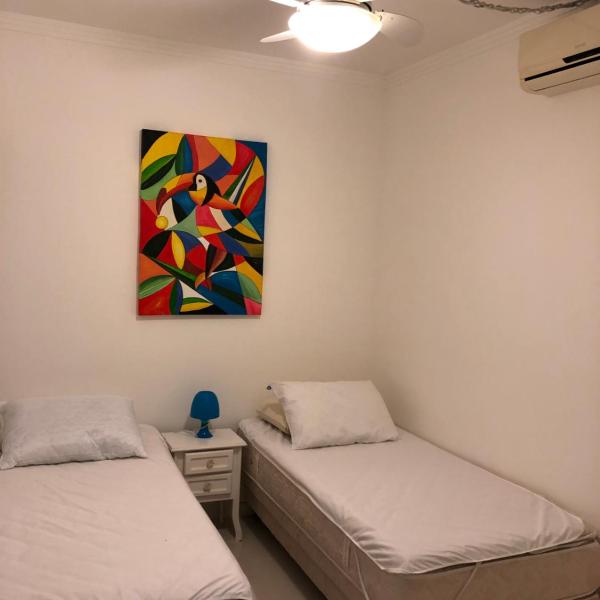 Apartamento Ubatuba Vista para o mar e pé na areia - Praia das Toninhas - Foto 2