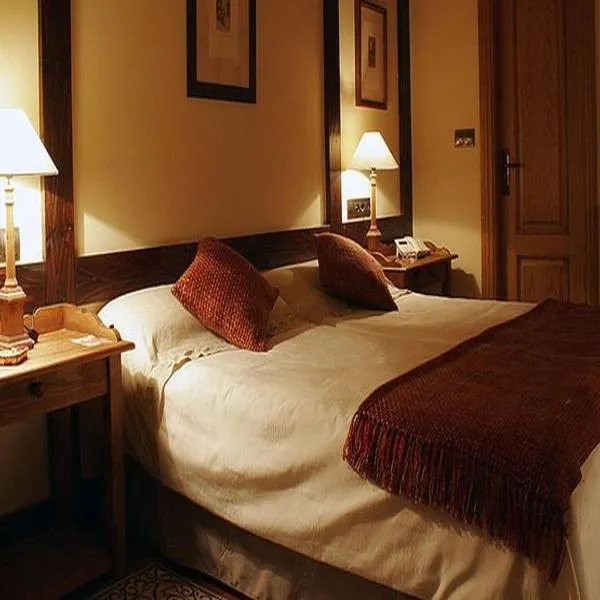 Hotel Casbas, hotel v destinaci Senegüé