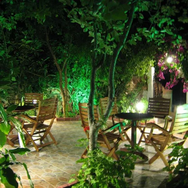 Eleftheria Lindian Studios I, hotel in Lindos