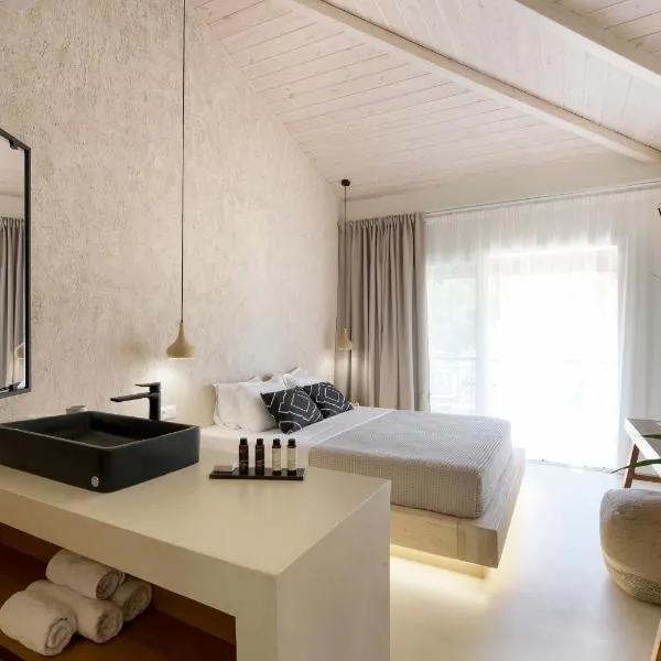 Karidi Beach Boutique Suites, hotel v destinaci Vourvourou