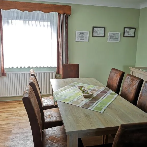 Ferienhaus Neuville in Medendorf , ruhige Lage,, hotel em Büllingen