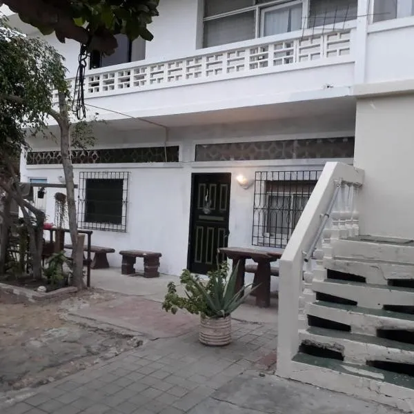 Suite frente a la playa, hotel in Playas