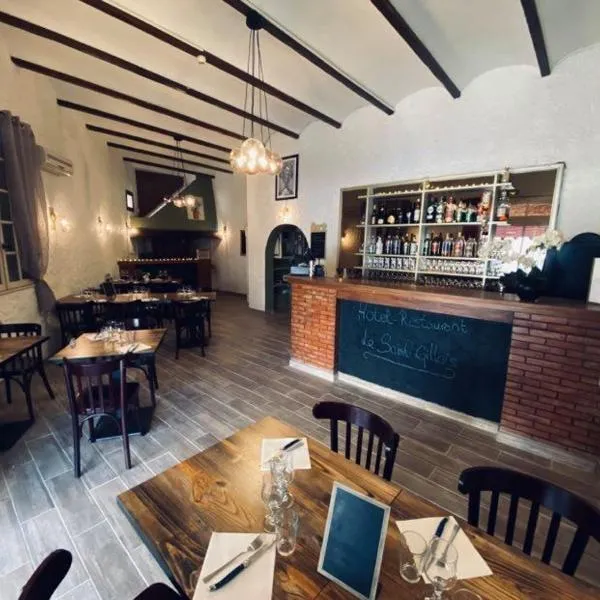 Hôtel Restaurant Le Saint Gillois, hotel v destinácii Saint-Gilles