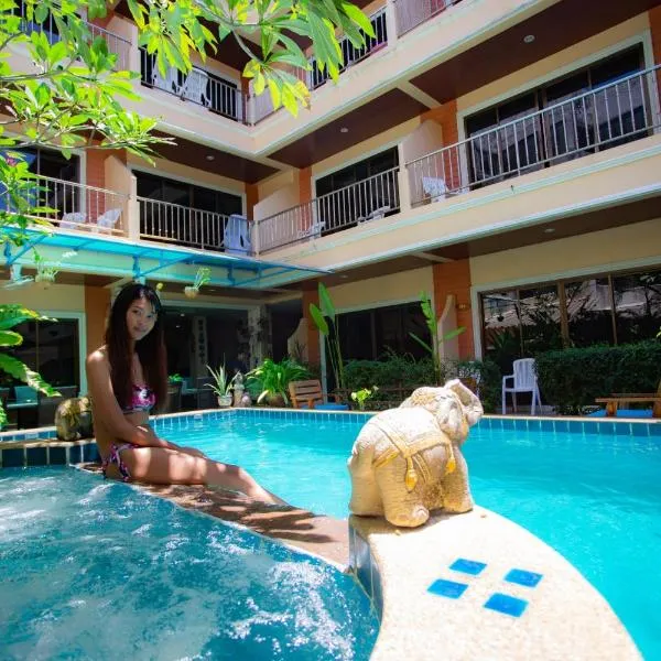 Seven Seas Hotel, Hotel in Strand Patong