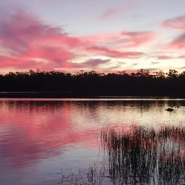 Lake Yalleena Nature Retreat，Lake Leake的飯店