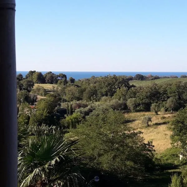 Ama(A’, hotell sihtkohas Fano