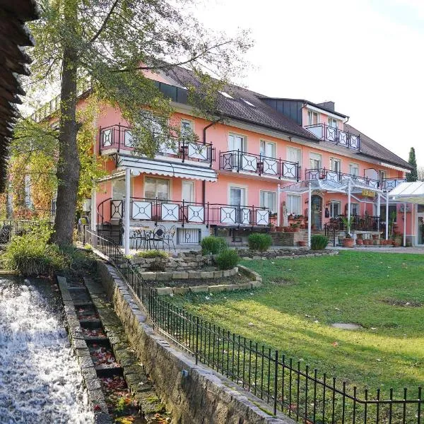 Hotel Hofmann Zur Mühle, hotel v destinaci Bad Krozingen