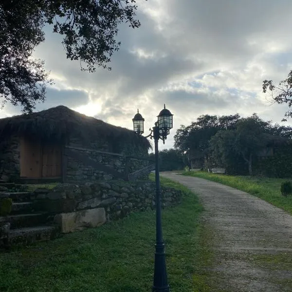 complejo rural el prado, hotel em Cañamero