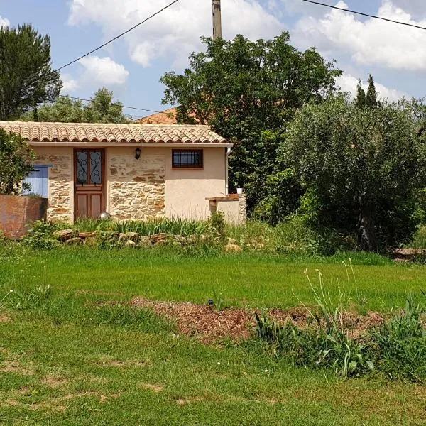 cabanon studio, hotel v destinaci Le Beausset