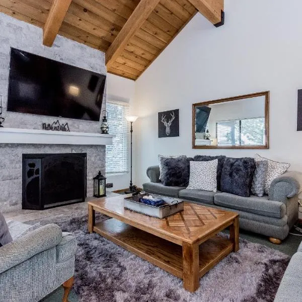 Val d'lsere # 21, hotel in Mammoth Lakes