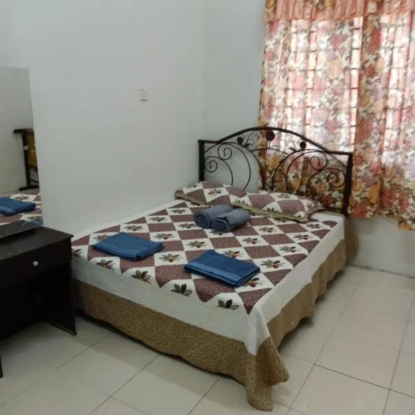 YIE HOMESTAY muslim friendly, hotel di Kampong Bukit Dukong