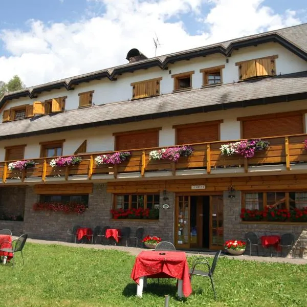 Hotel 2 Camini, hotel in Sover