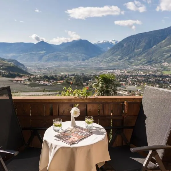 Pension zum Burggräfler, hotel en Scena