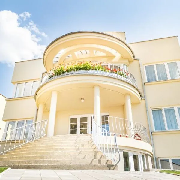 Vila EVA, hotel v destinaci Luhačovice