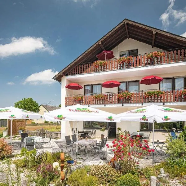 Landhaus Heimisch Bed & Breakfast, hotel in Geisfeld
