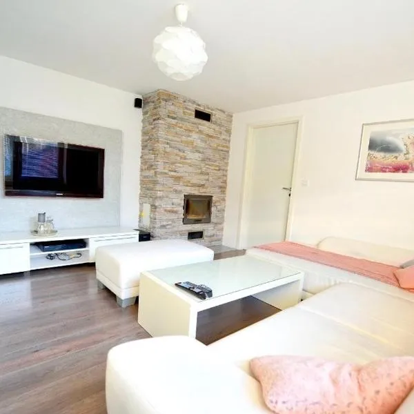 Malý rodinný domček, hotel v Piešťanech