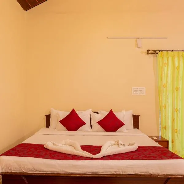 KSTDC Hotel Mayura Velapuri Belur, hotel v destinaci Belūr