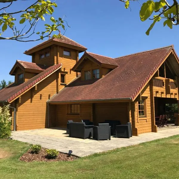 Gite - chalet XL 4 stars Dieppe Normandie, hotell i Sauqueville